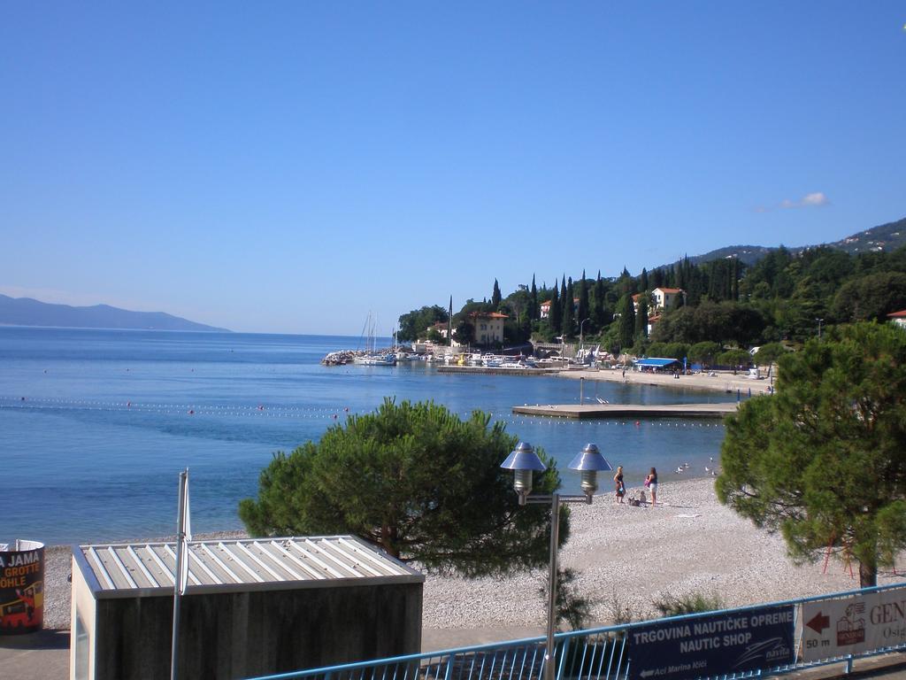 Tivoli Apartment Ičići Buitenkant foto