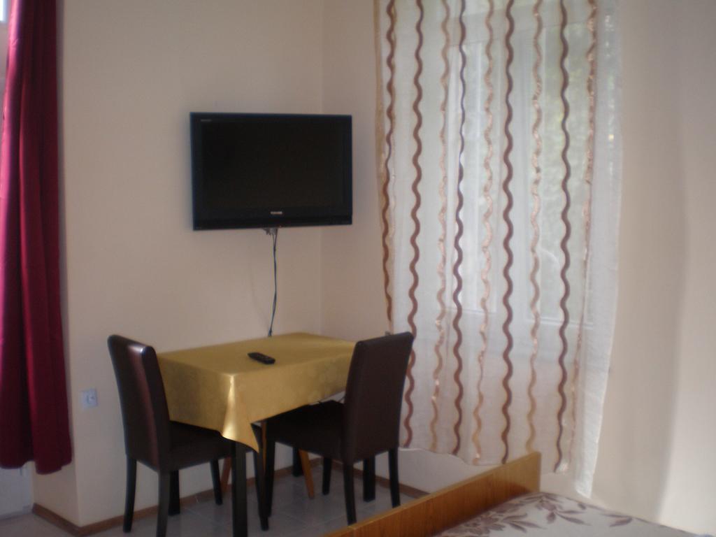 Tivoli Apartment Ičići Buitenkant foto